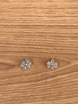 Boucles d'Oreilles Ethniques Fleur Nacre (Argent)
